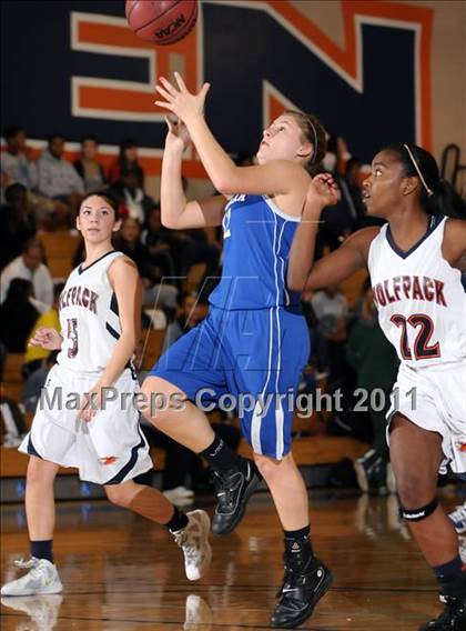 Thumbnail 2 in Sierra vs. Cosumnes Oaks (Cosumnes Oaks Classic) photogallery.