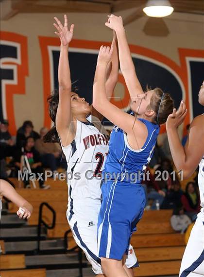 Thumbnail 2 in Sierra vs. Cosumnes Oaks (Cosumnes Oaks Classic) photogallery.