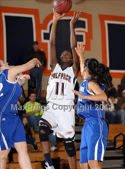 Thumbnail 1 in Sierra vs. Cosumnes Oaks (Cosumnes Oaks Classic) photogallery.