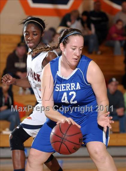 Thumbnail 2 in Sierra vs. Cosumnes Oaks (Cosumnes Oaks Classic) photogallery.