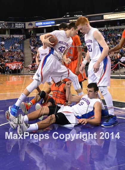 Thumbnail 2 in Folsom vs. Cosumnes Oaks (CIF SJS D2 Final) photogallery.