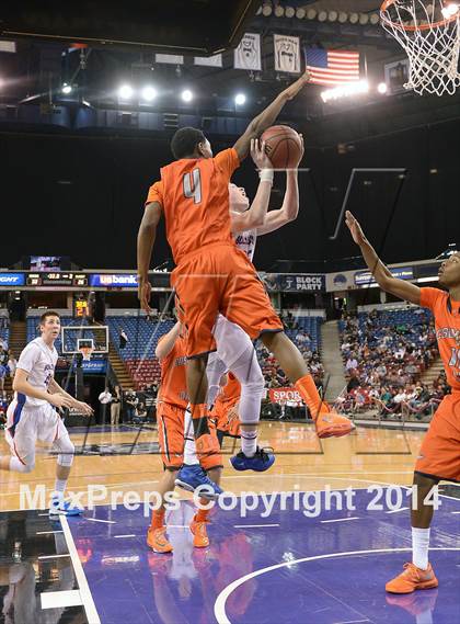 Thumbnail 3 in Folsom vs. Cosumnes Oaks (CIF SJS D2 Final) photogallery.