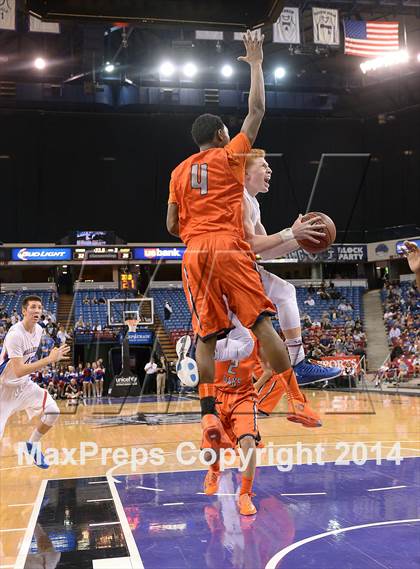 Thumbnail 2 in Folsom vs. Cosumnes Oaks (CIF SJS D2 Final) photogallery.