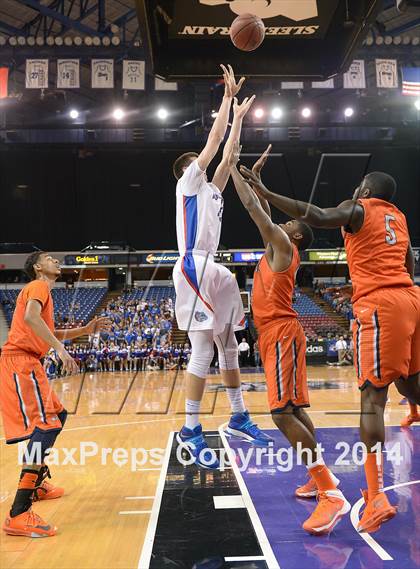 Thumbnail 2 in Folsom vs. Cosumnes Oaks (CIF SJS D2 Final) photogallery.