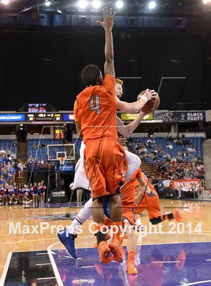 Thumbnail 1 in Folsom vs. Cosumnes Oaks (CIF SJS D2 Final) photogallery.
