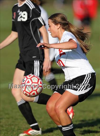 Thumbnail 1 in Fort Dodge vs. East photogallery.