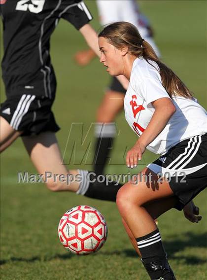 Thumbnail 2 in Fort Dodge vs. East photogallery.
