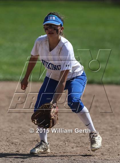 Thumbnail 2 in Irvington vs. Clayton Valley Charter photogallery.