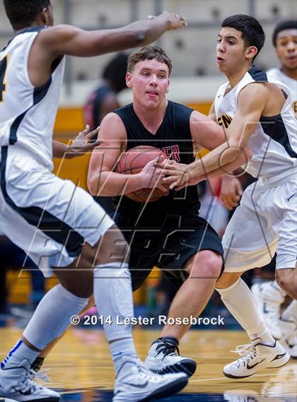 Thumbnail 1 in Wagner vs. Brennan photogallery.