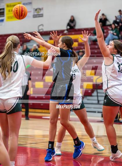 Thumbnail 2 in Fossil Ridge vs. Highlands Ranch photogallery.