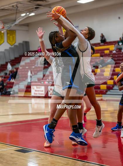 Thumbnail 2 in Fossil Ridge vs. Highlands Ranch photogallery.