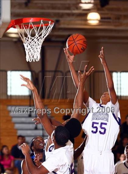 Thumbnail 3 in Chavez vs. Warren (McDonalds Texas Invitational) photogallery.
