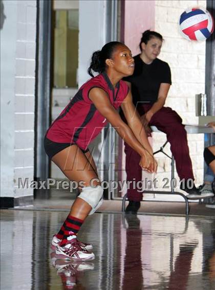 Thumbnail 3 in Modesto vs Rodriguez (Viking Classic Tournament) photogallery.