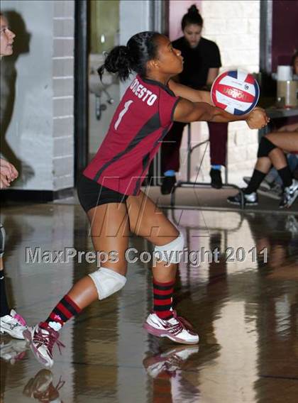 Thumbnail 2 in Modesto vs Rodriguez (Viking Classic Tournament) photogallery.