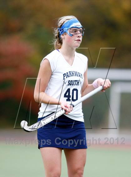 Thumbnail 2 in Parkway South vs Parkway West photogallery.