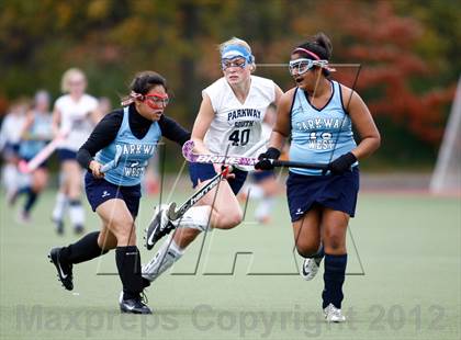 Thumbnail 2 in Parkway South vs Parkway West photogallery.