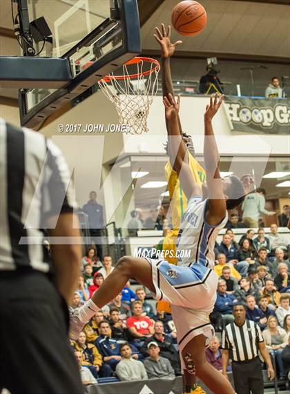 Thumbnail 1 in Mater Dei vs. Patrick School (HoopGroup Boardwalk Classic) photogallery.