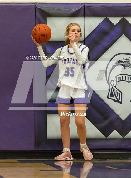 Thumbnail 1 in Tamalpais @ Petaluma photogallery.