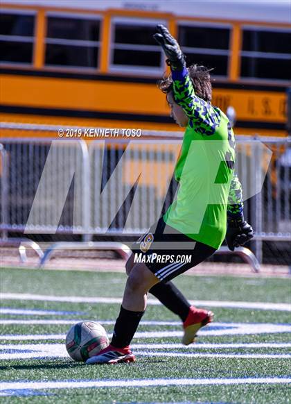 Thumbnail 1 in Clark vs. Clemens photogallery.
