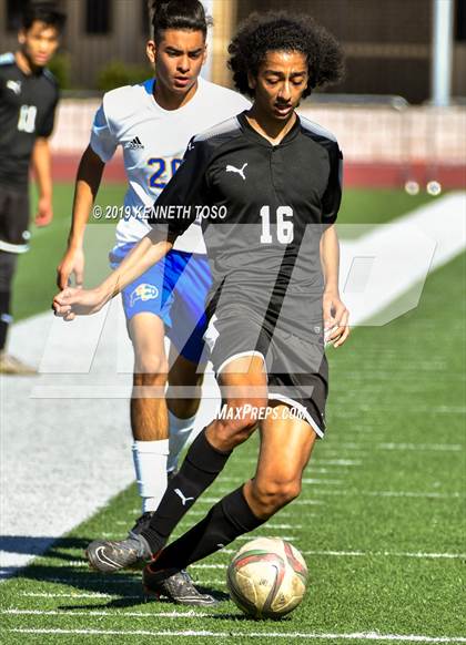 Thumbnail 2 in Clark vs. Clemens photogallery.