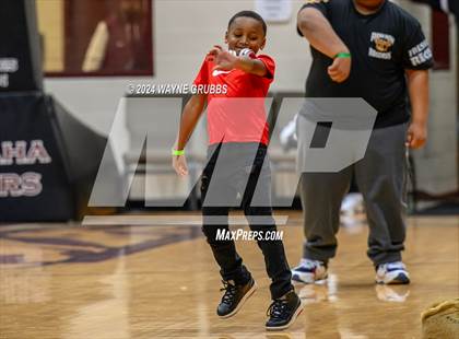 Thumbnail 3 in Kountze vs. Lipan (Tenaha ISD Holiday Hoops) photogallery.