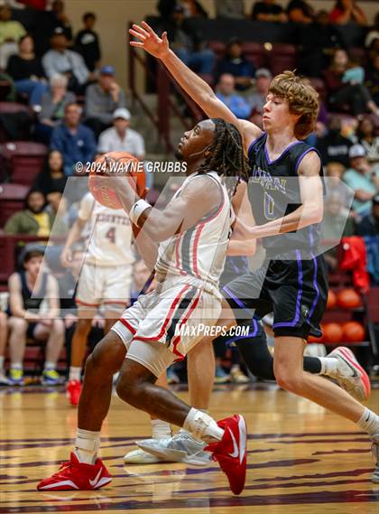 Thumbnail 1 in Kountze vs. Lipan (Tenaha ISD Holiday Hoops) photogallery.