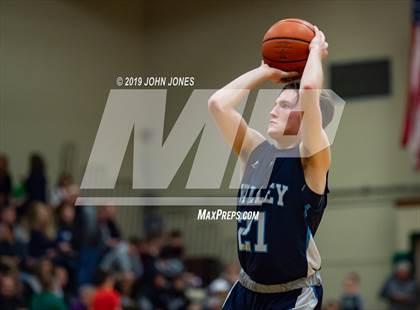 Thumbnail 1 in Wayne Valley vs Delbarton (JP Flynn Memorial Tournament) photogallery.