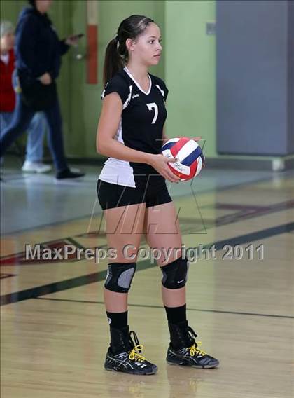 Thumbnail 1 in Northridge Academy vs. Elizabeth Learning Center (CIF LACS Small School Final) photogallery.