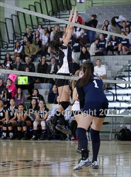 Thumbnail 3 in Northridge Academy vs. Elizabeth Learning Center (CIF LACS Small School Final) photogallery.