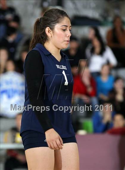 Thumbnail 1 in Northridge Academy vs. Elizabeth Learning Center (CIF LACS Small School Final) photogallery.