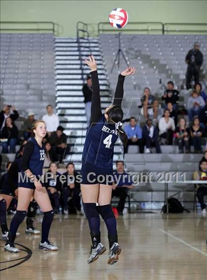Thumbnail 2 in Northridge Academy vs. Elizabeth Learning Center (CIF LACS Small School Final) photogallery.