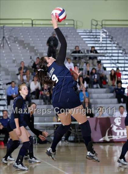 Thumbnail 3 in Northridge Academy vs. Elizabeth Learning Center (CIF LACS Small School Final) photogallery.
