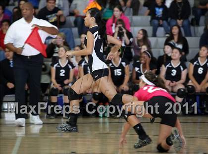 Thumbnail 1 in Northridge Academy vs. Elizabeth Learning Center (CIF LACS Small School Final) photogallery.