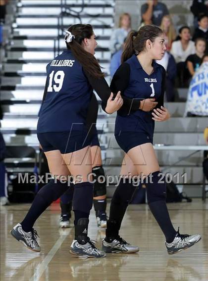 Thumbnail 1 in Northridge Academy vs. Elizabeth Learning Center (CIF LACS Small School Final) photogallery.