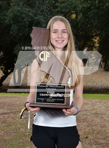 Thumbnail 1 in CIF State Cross Country Championships (Girls Awards) photogallery.