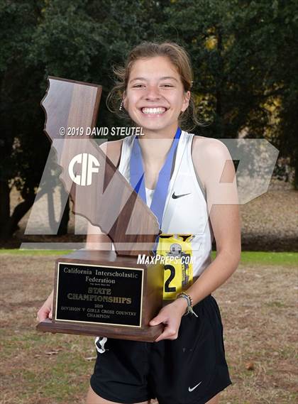 Thumbnail 2 in CIF State Cross Country Championships (Girls Awards) photogallery.