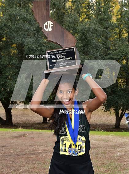 Thumbnail 3 in CIF State Cross Country Championships (Girls Awards) photogallery.