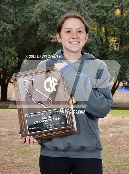 Thumbnail 2 in CIF State Cross Country Championships (Girls Awards) photogallery.