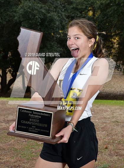 Thumbnail 3 in CIF State Cross Country Championships (Girls Awards) photogallery.