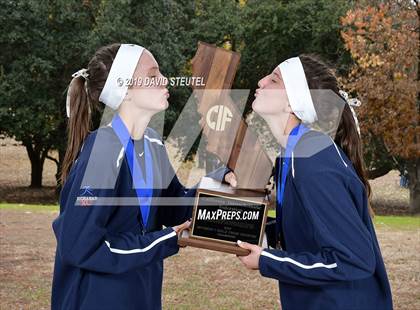 Thumbnail 2 in CIF State Cross Country Championships (Girls Awards) photogallery.