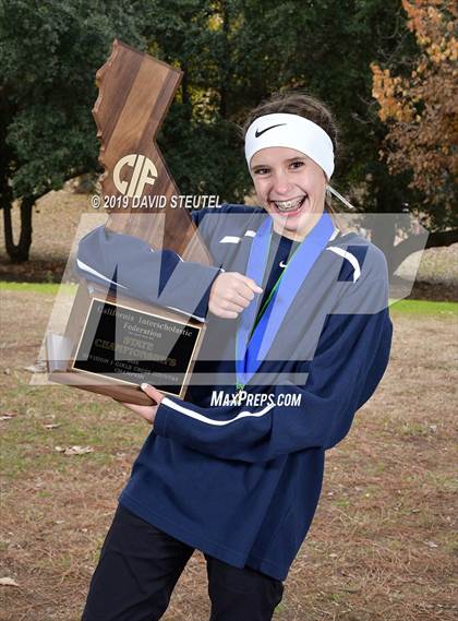 Thumbnail 3 in CIF State Cross Country Championships (Girls Awards) photogallery.