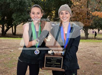 Thumbnail 2 in CIF State Cross Country Championships (Girls Awards) photogallery.