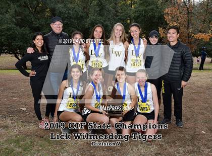 Thumbnail 2 in CIF State Cross Country Championships (Girls Awards) photogallery.