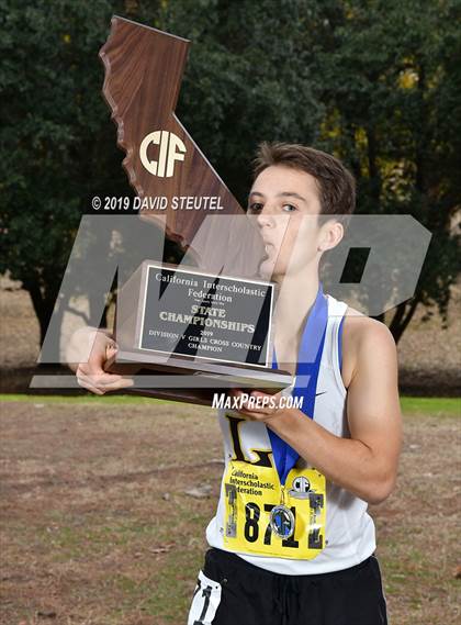 Thumbnail 2 in CIF State Cross Country Championships (Girls Awards) photogallery.