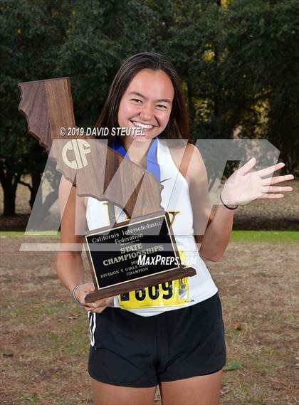 Thumbnail 3 in CIF State Cross Country Championships (Girls Awards) photogallery.
