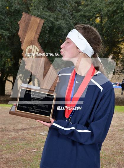 Thumbnail 2 in CIF State Cross Country Championships (Girls Awards) photogallery.