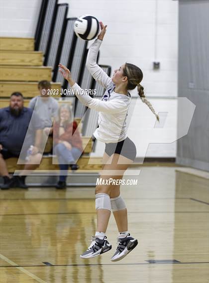 Thumbnail 2 in  Huntington North @ Leo photogallery.