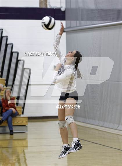 Thumbnail 2 in  Huntington North @ Leo photogallery.