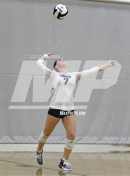 Thumbnail 3 in  Huntington North @ Leo photogallery.