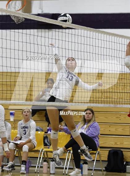 Thumbnail 1 in  Huntington North @ Leo photogallery.